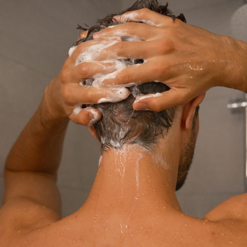 SHAMPOING ANTI-PELLICULAIRE CUIR CHEVELU GRAS CLEAR (Shampoing anti-pelliculaire)