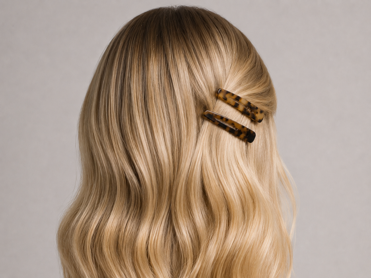 Le side hair barrettes